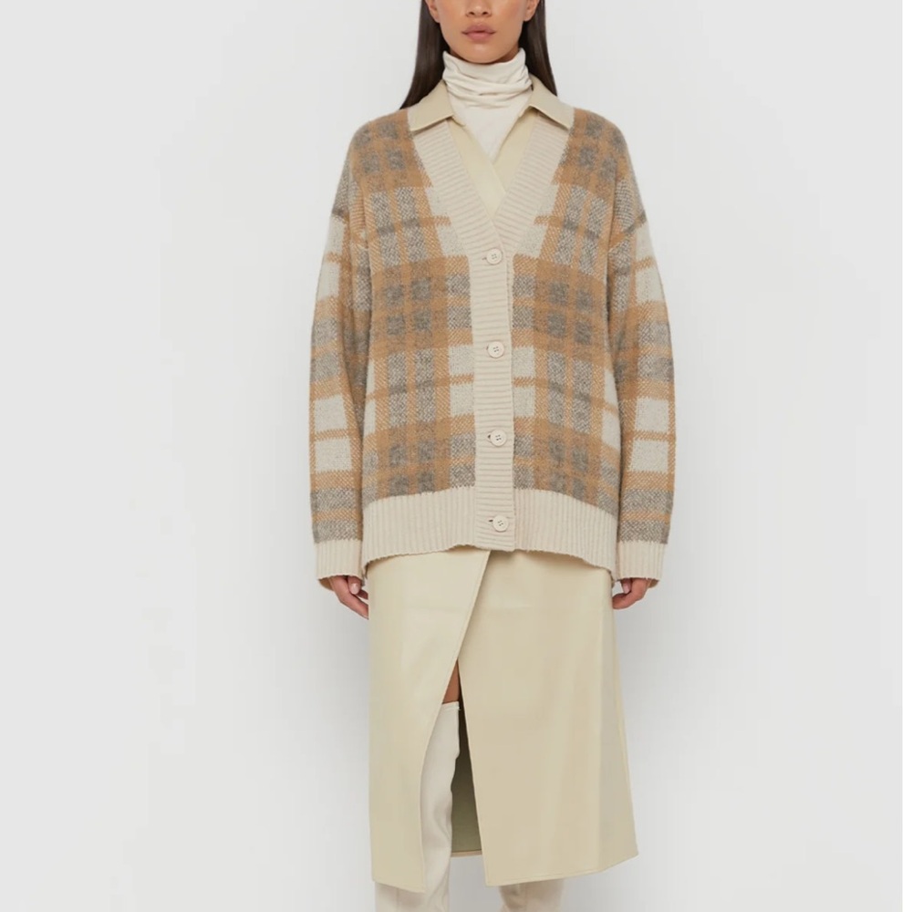 OAK + FORT Fuzzy Oversized Plaid Cardigan Pumice Stone Women’s SZ XS Med Small